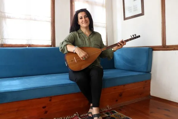 Ünlü halk müziği sanatçısı Pınar Dağdelen ikinci albümünü çıkarttı