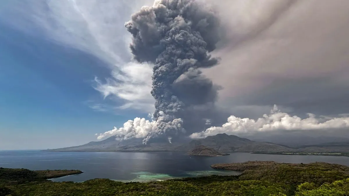 Endonezya’da yanardağ patladı: Bali uçuşları iptal Endonezya’da yanardağ patladı: Bali uçuşları iptal