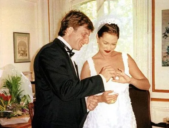 Eski eşiniz Kaya Çilingiroğlu’nun düğününe gider misiniz? sorusu Hülya Avşar’ı fena sinirlendirdi! Oğlum manyak mısın?