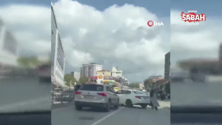Pendik'te korna kavgası: Araçla önünü kesip bıçakla saldırdı | Video