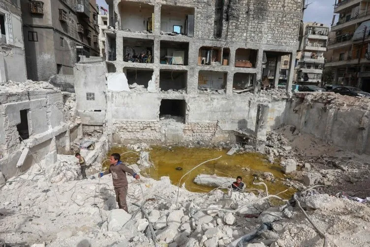 Dünya onu konuşuyor! Depremde ’öldü’ denilmişti: Mezara konulacakken canlandı!