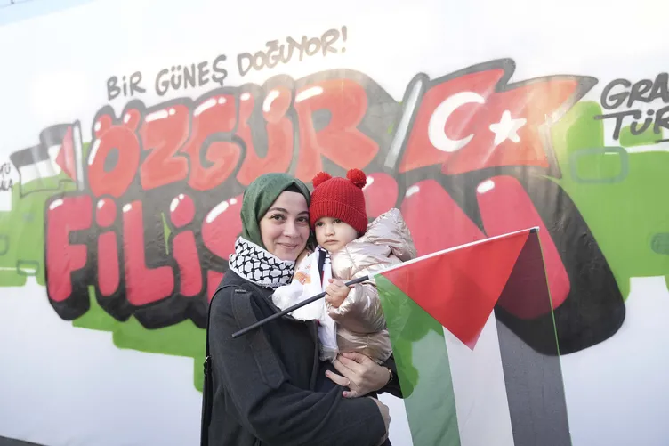 Diriliş İstanbul! Galata’dan dünyaya yükselen ses: Gazze’ye destek Aksa’ya selam