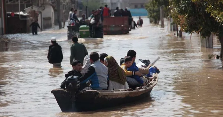 İran’ı sel vurdu: 5 ölü