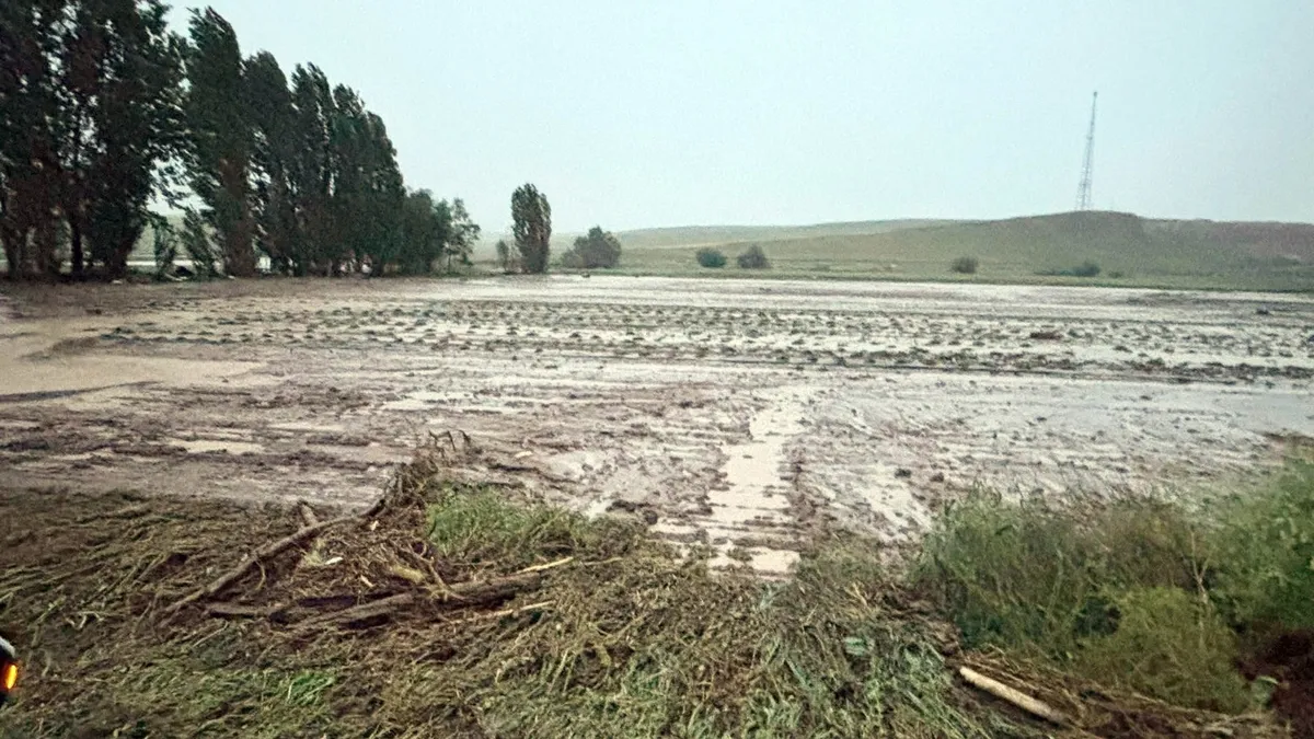 Yozgat’ı dolu ve sel vurdu Yozgat’ı dolu ve sel vurdu