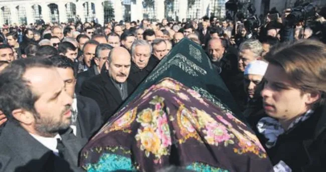 Sancaklı’nın eşi toprağa verildi