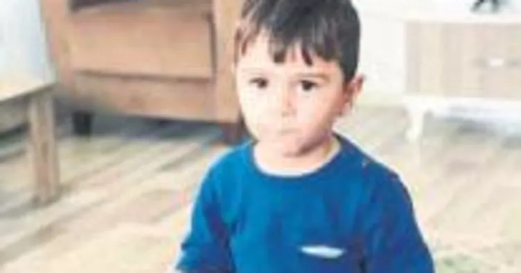 Küçük çocuk kalbine yenildi