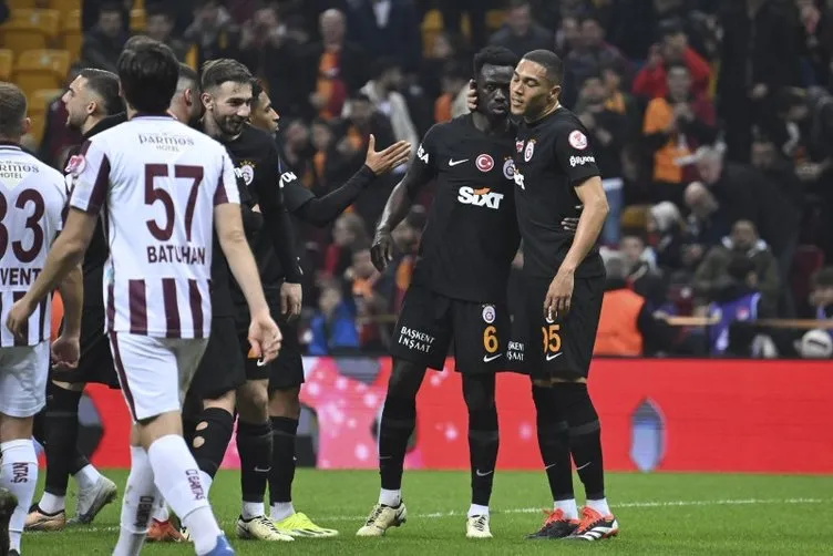 Son dakika haberi: Galatasaray’da penaltı tartışması! İki yıldız oyuncuyu Wilfried Zaha ayırdı...