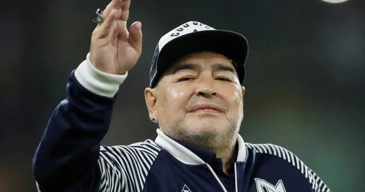Maradona kimdir? Futbolun efsane ismi Diego Armando Maradona nereli, ölüm sebebi ne, kaç yaşında öldü? Hayat öyküsü...