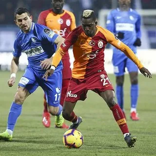 Onyekuru dışarı Emre Akbaba içeri