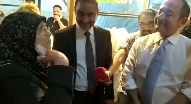 chpli-faik-oztraka-soguk-dus-vatandas-anlatti-chpli-oztrak-ve-o-dinledi-1658340455135.jpeg