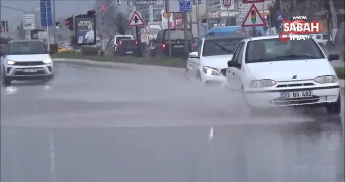 Edirne’de sağanak yağış: Caddeler göle döndü | Video