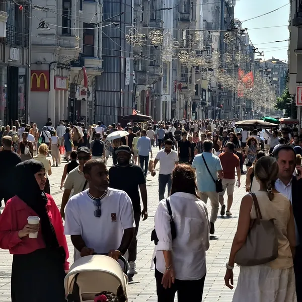 istanbulda-termometreler-30-dereceyi-asti-1785856058781.jpg