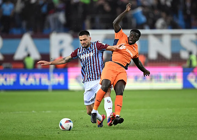 TRABZONSPOR BAŞAKŞEHİR YAZAR YORUMLARI | Yıldız isme sert sözler: Hiç sorumluluk almıyor