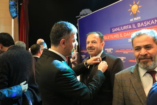 sanliurfa-da-iyi-partiden-istifa-edip-ak-partiye-gectiler-1674923807241.jpeg