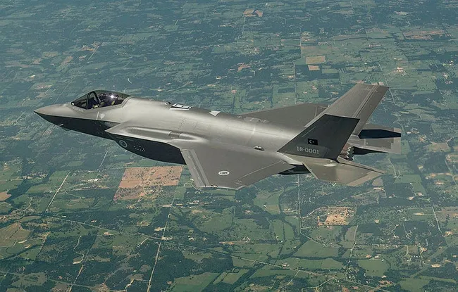 son dakika ilk f 35 savas ucagi