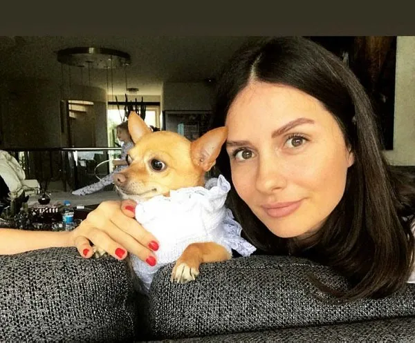 Oyunculuğu bırakıp cemiyet hayatına jet hızıyla geçiş yapan Yasemin Özilhan'ın değişimi
