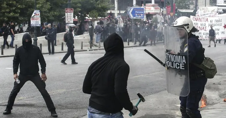 Yunanistan’da genel grev hayatı felç etti