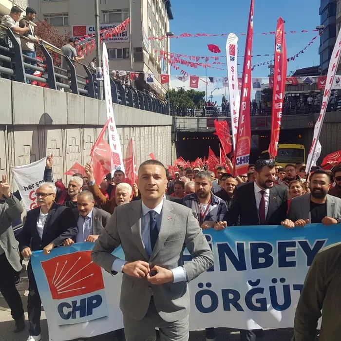 CHP kongresinde delege rezaleti! Akrabalarını yazdırdı yönetimin yarısı istifa etti