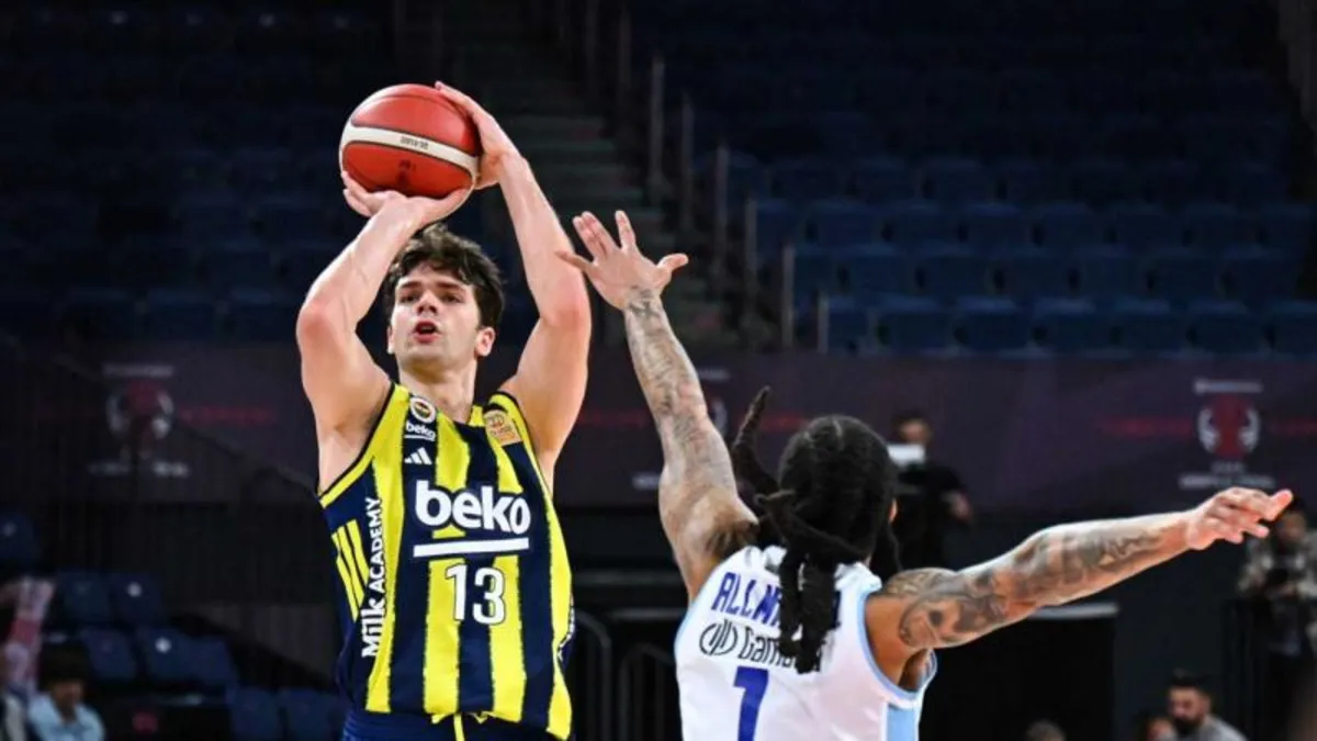 Fenerbahçe, milli basketbolcu Tarık Biberovic’e veda etti! Fenerbahçe, milli basketbolcu Tarık Biberovic’e veda etti!
