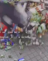 Marketten ATM’yi söküp kaçtılar