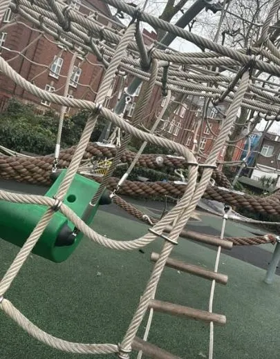 Kıvanç Tatlıtuğ’un biricik eşi Başak Dizer’den minik Kurt Efe’yle sevimli paylaşım!