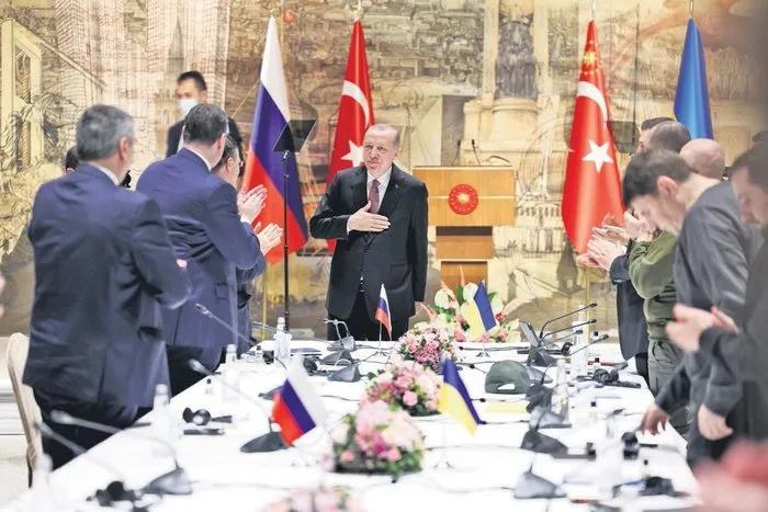 İstanbul Mutabakatı, tahıl koridoru ve esir takasına dünyadan övgü: Türk  diplomasisi kusursuz - Son Dakika Haberler