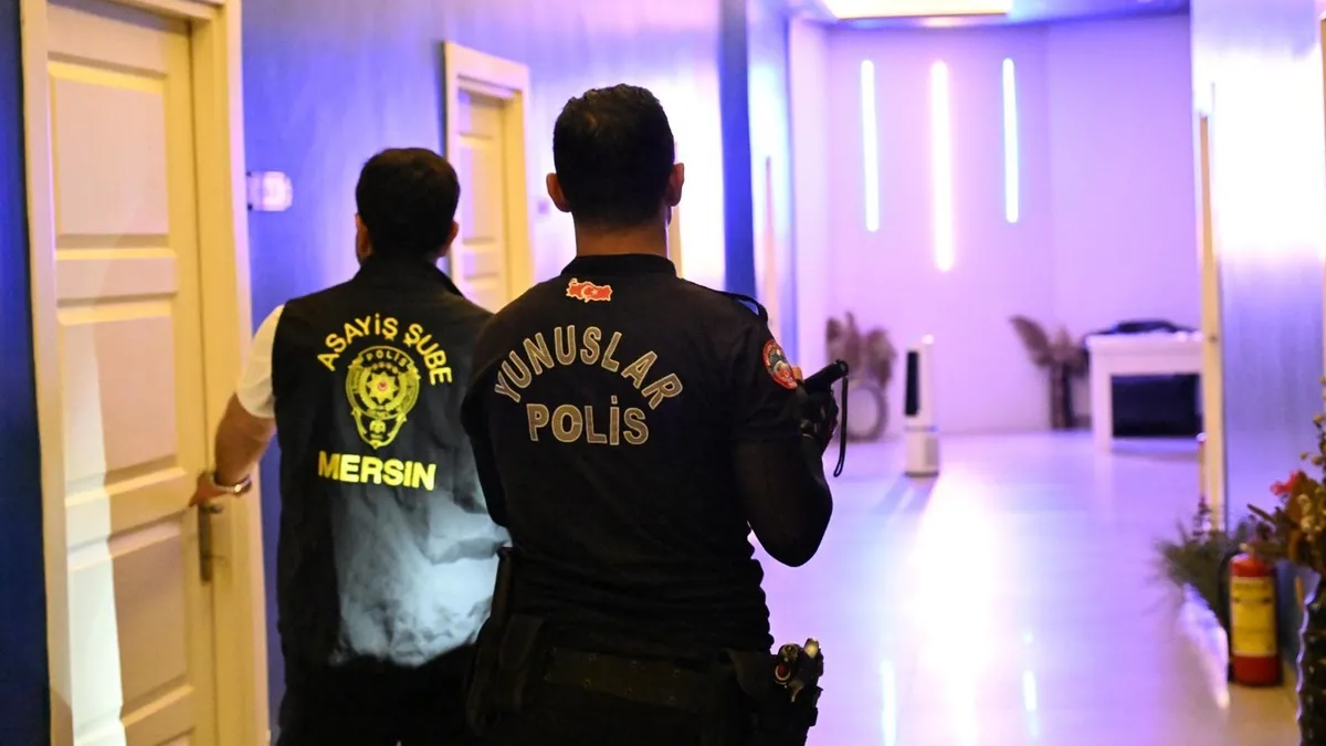 Hamam, sauna ve masaj salonlarına yönelik eş zamanlı denetim! 2 işletme kapatıldı Hamam, sauna ve masaj salonlarına yönelik eş zamanlı denetim! 2 işletme kapatıldı