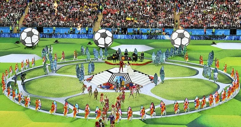 Dünya Kupası açılış töreni nefes kesti