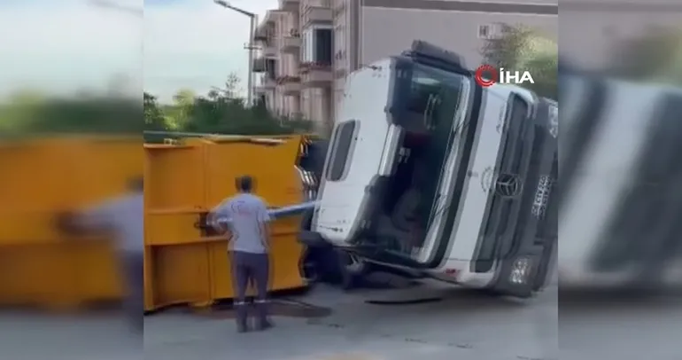 Edirne’de yüklü hafriyat kamyonu damperini kaldırınca devrildi