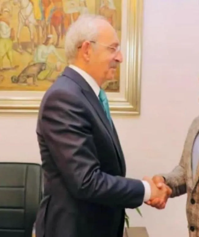 bakan-soyludan-meraklandiran-kilicdaroglu-paylasimi-mansur-aksener-ekrem-ellerini-ovusturacak-1670520207312.jpg