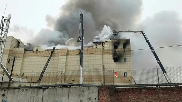 Rusya’da AVM’de yangın: 53 ölü