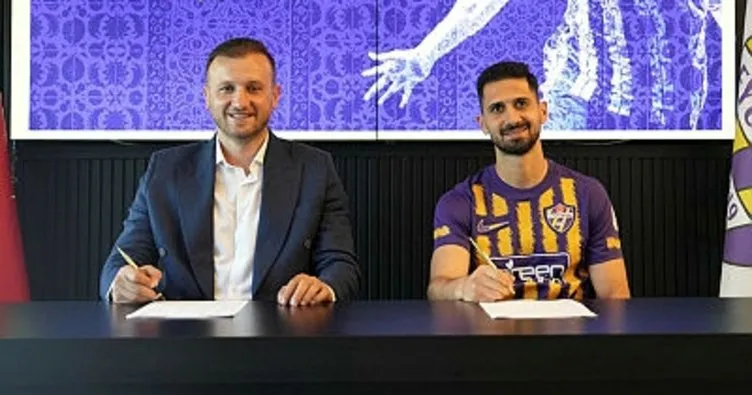 Eyüpspor, Emre Akbaba ile 2 yıllık sözleşme imzaladı