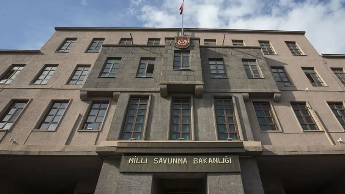 Son Dakika | MSB’den Ankara’daki helikopter kazasıyla ilgili açıklama: Herhangi bir olumsuz durum yok Son Dakika | MSB’den Ankara’daki helikopter kazasıyla ilgili açıklama: Herhangi bir olumsuz durum yok