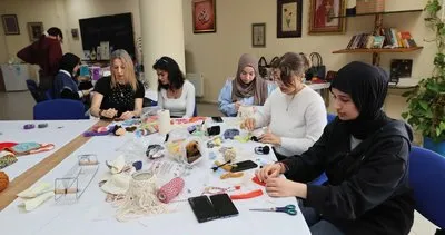 GSB yurtlarında kalan öğrenciler, el sanatları kurslarıyla yeteneklerini geliştiriyor #manisa