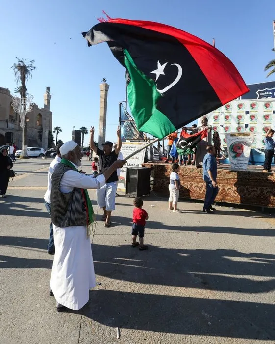 Libya’nın başkenti Trablus’ta, Sisi’ye karşı Libya ve Türk bayraklı gösteri