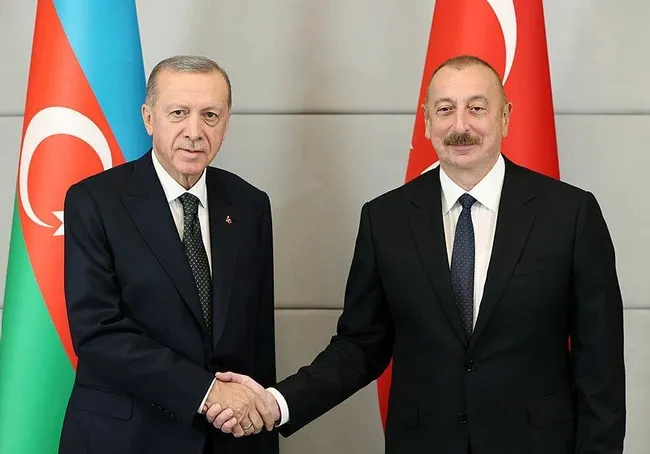 son-dakika-baskan-erdogan-ve-aliyevden-ortak-aciklama-turkiye-dunyada-onemli-bir-guc-merkezidir-1666275385921.jpeg