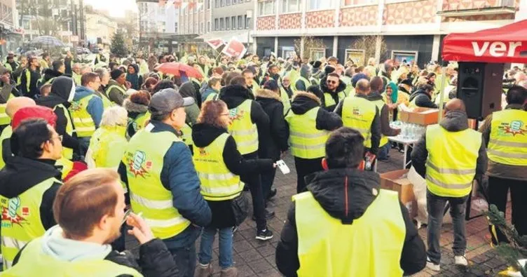 700 çalışandan üç günlük grev