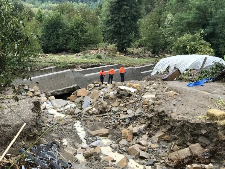 Son dakika: Bartın Sinop Kastamonu ve Samsun’da sel felaketi! Hastane tahliye edildi, yollar çöktü, köprüler yıkıldı...