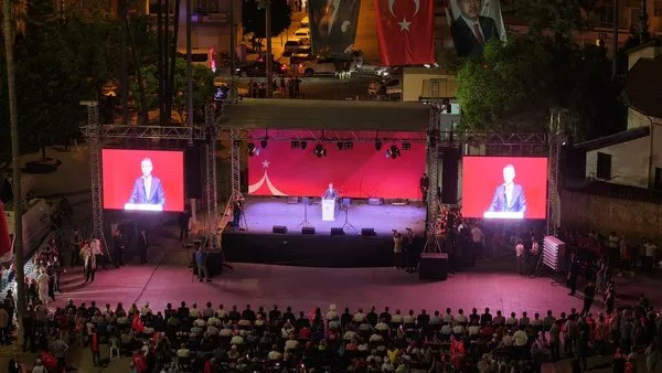 binler-meydana-indi-o-gece-millet-yazdi-tarih-kaydetti-zaferin-adi-turkiye-oldu-1752670631923.jpg