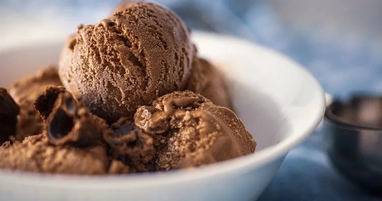 Bitter çikolatalı dondurma