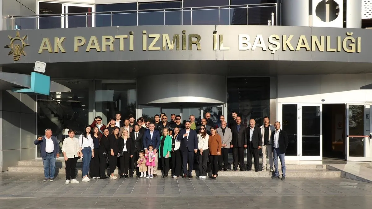 CHP’den istifa edip AK Parti’ye geçtiler CHP’den istifa edip AK Parti’ye geçtiler