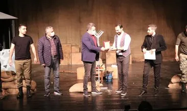 Kayapınar Belediyesi Dünya Tiyatro Gününü kutladı