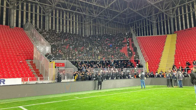 son-dakika-olayli-goztepe-altay-maciyla-ilgili-yeni-gelisme-19-kisi-tutuklandi-1669833378111.jpg