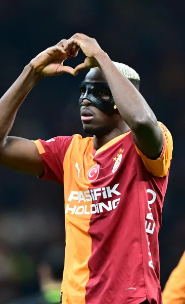 Osimhen’den transfer iddialarına yanıt!