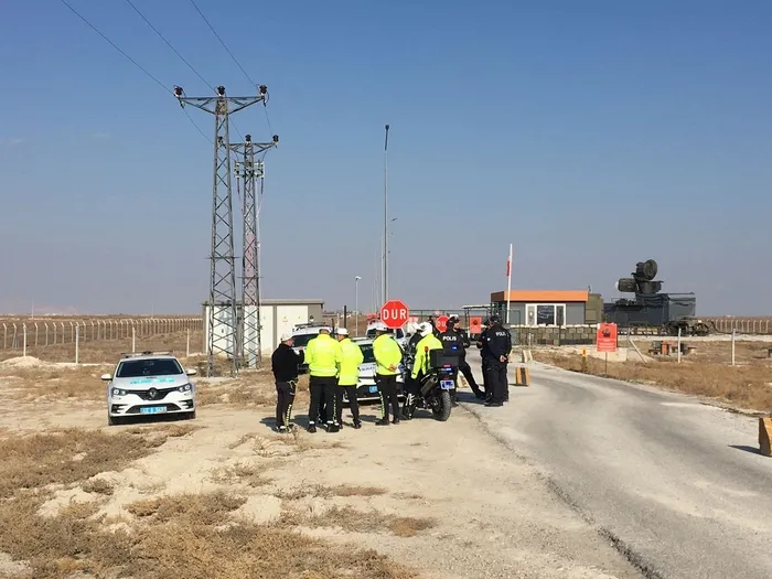 SON DAKİKA | Konya'da Türk Yıldızları'na ait eğitim uçağı düştü! Pilot kurtuldu