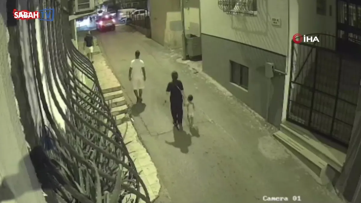 Eski eşi tarafından bıçaklanarak öldürülen genç kadının cinayet anı görüntüleri ortaya çıktı | Video videosunu izle Eski eşi tarafından bıçaklanarak öldürülen genç kadının cinayet anı görüntüleri ortaya çıktı | Video videosunu izle