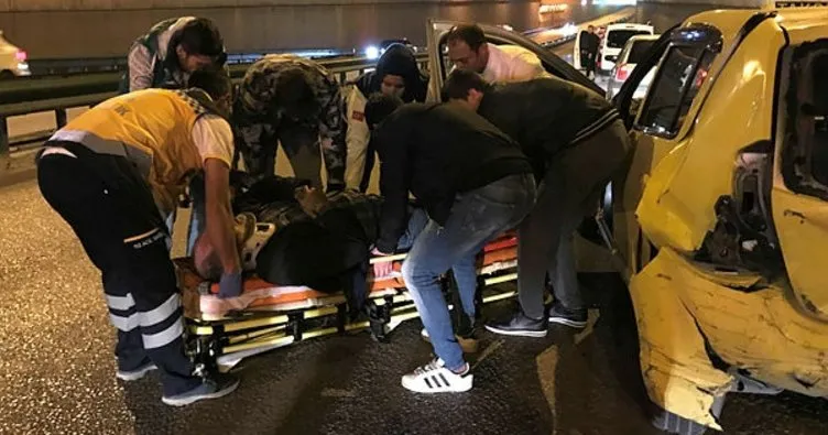 Bursa’da taksiye kamyonet çarptı: 2 yaralı