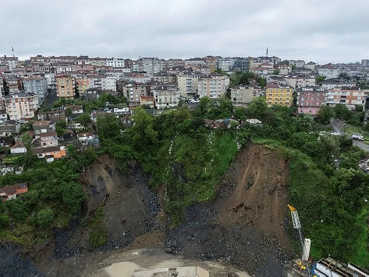 Gaziosmanpaşa'daki toprak kaymasında yeni görüntüler ortaya çıktı! İstanbul Valisi’nden flaş açıklama