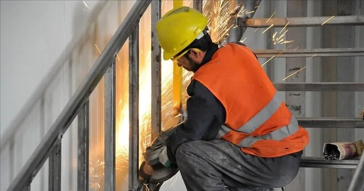 453