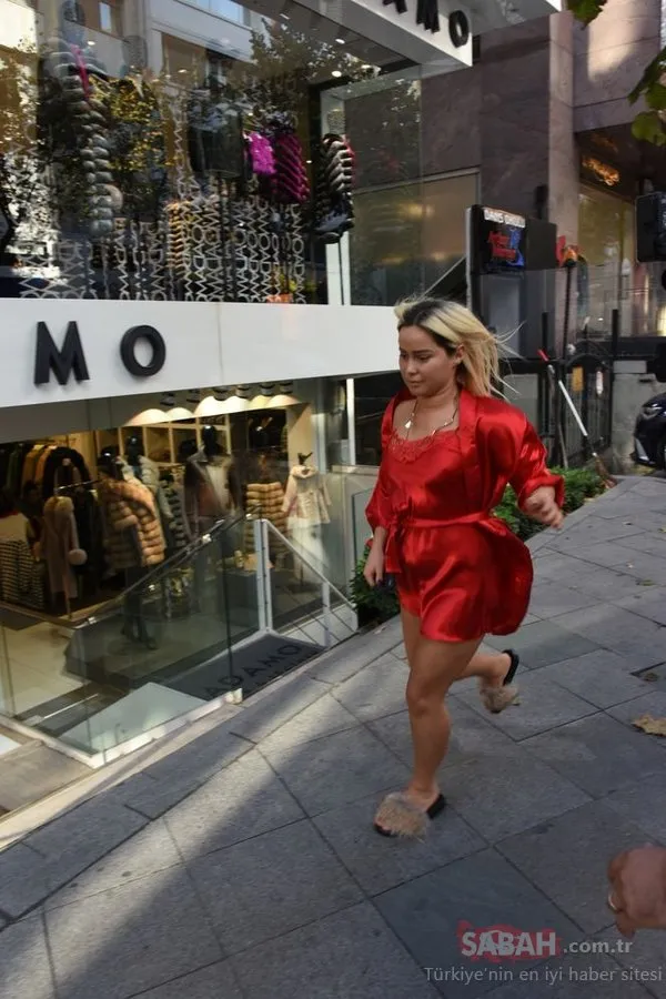 Kosovalı Lady Gaga lakaplı şarkıcı Asya Gashi kırmızı geceliğiyle sokağa fırladı!